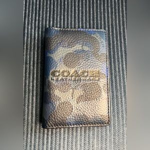 NWOT Coach bi fold card organizer.
